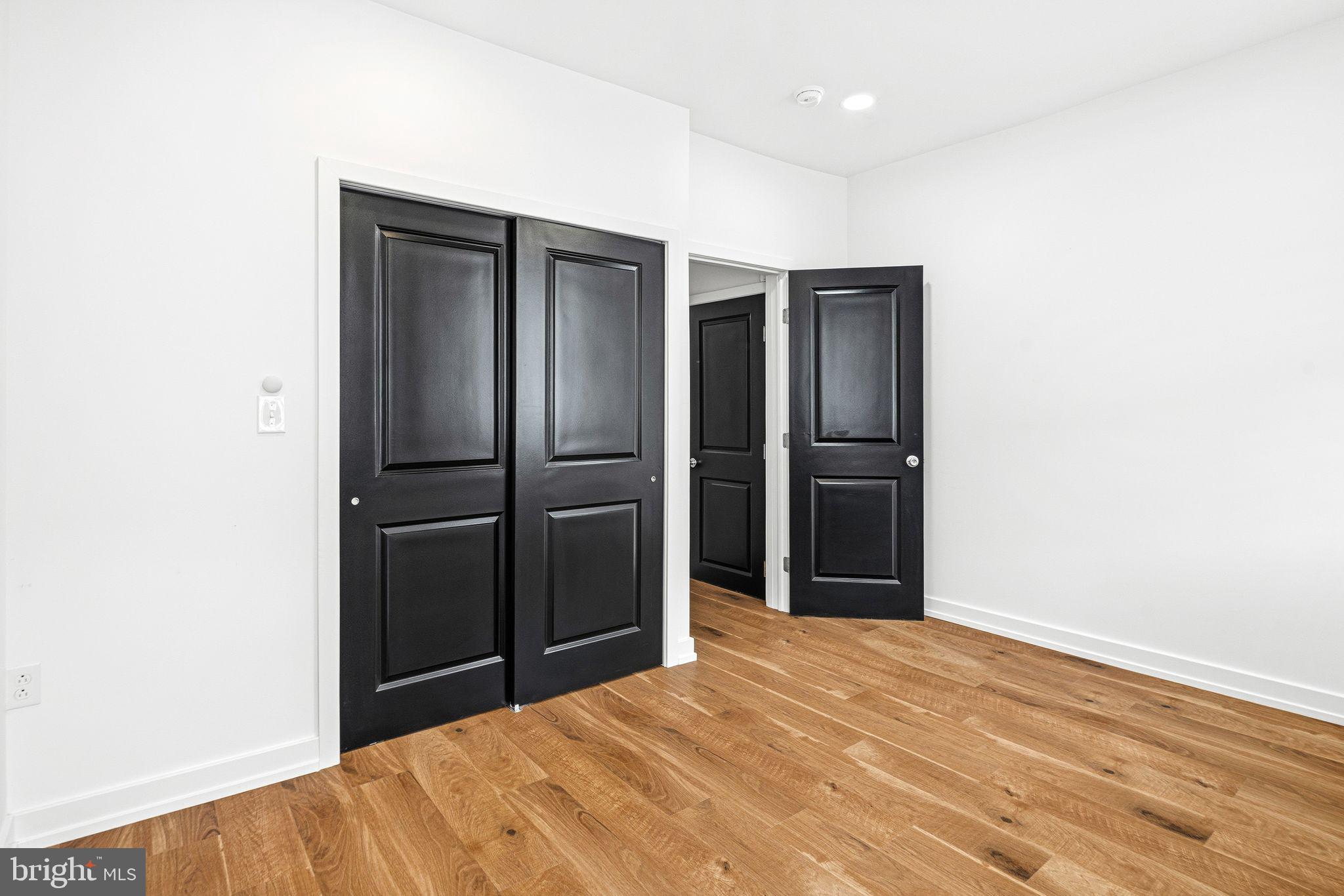 LOWER MOYAMENSING - Residential