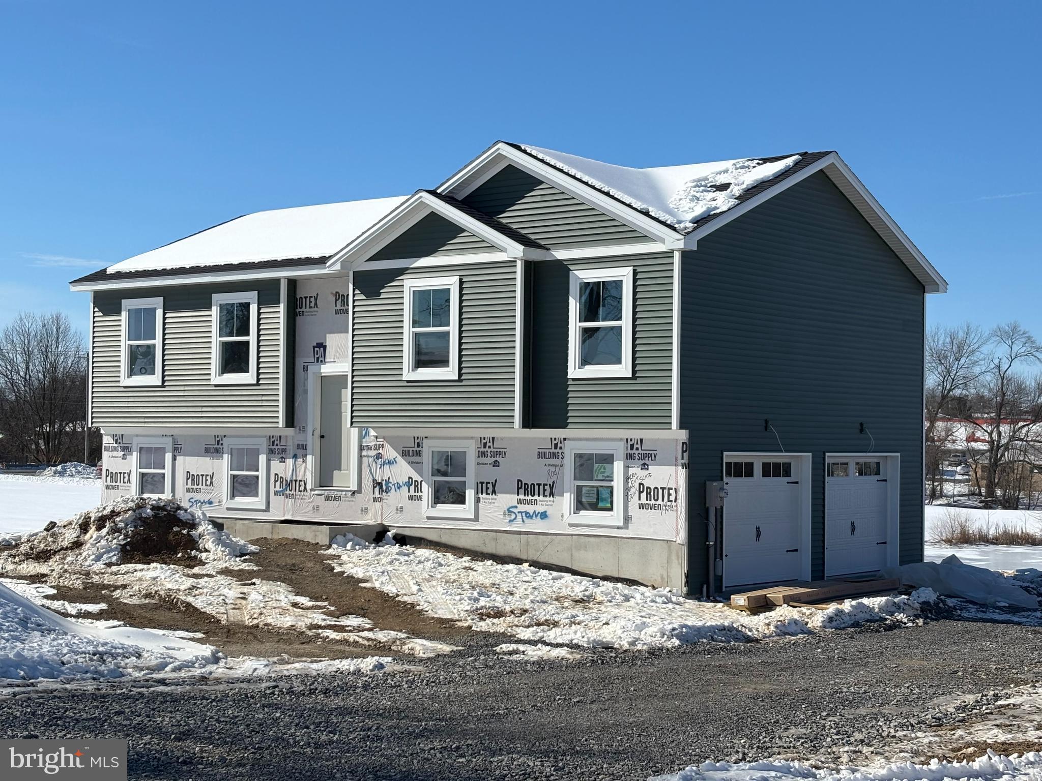 LAURICH ESTATES - Residential