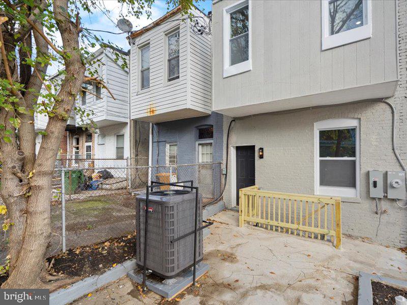 MONDAWMIN - Residential