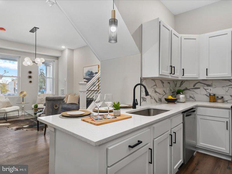 MONDAWMIN - Residential