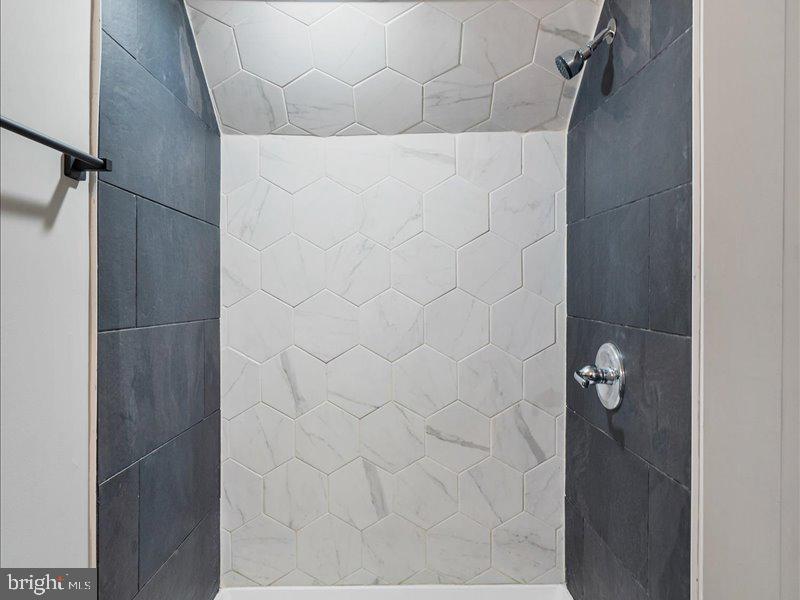 MONDAWMIN - Residential