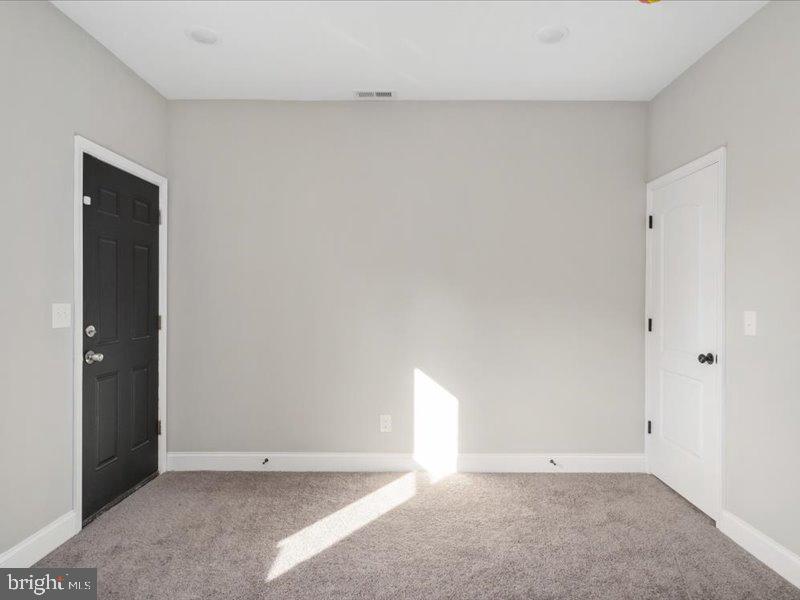 MONDAWMIN - Residential