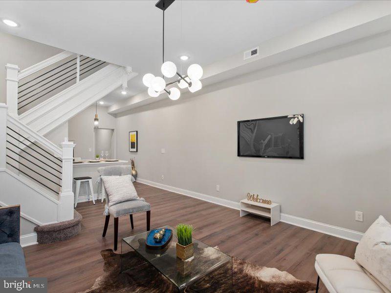 MONDAWMIN - Residential