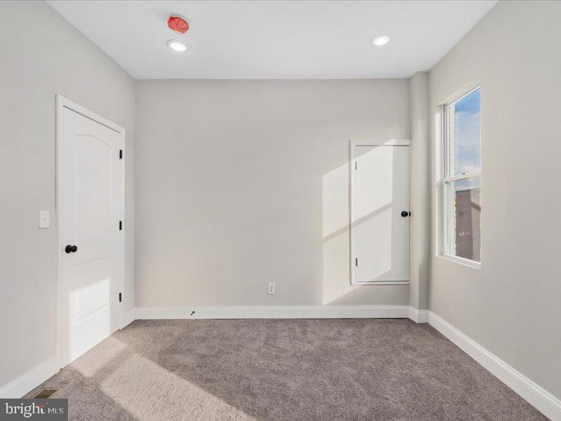 MONDAWMIN - Residential