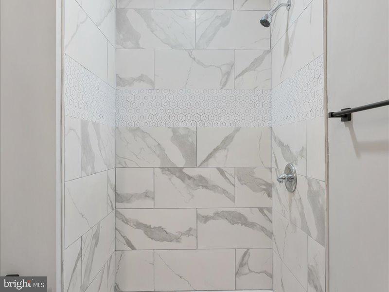 MONDAWMIN - Residential