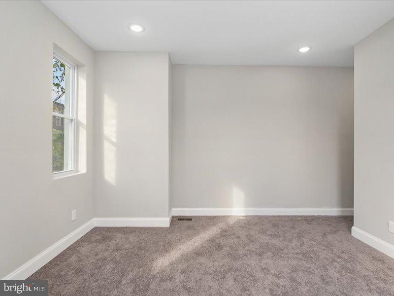 MONDAWMIN - Residential