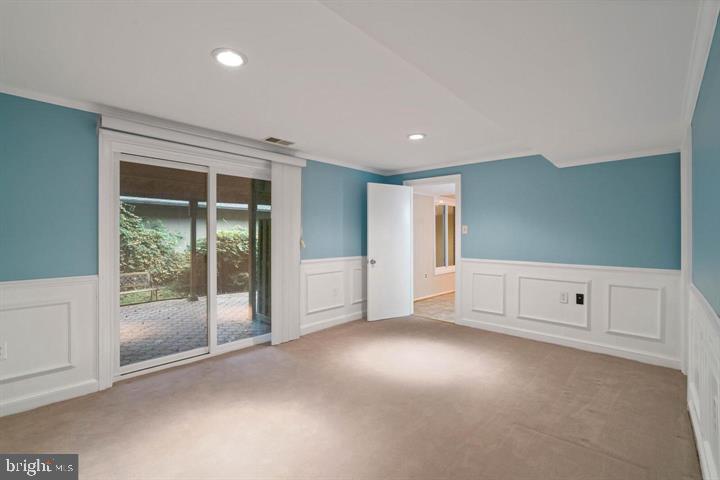 LAKE RIDGE - Residential Lease