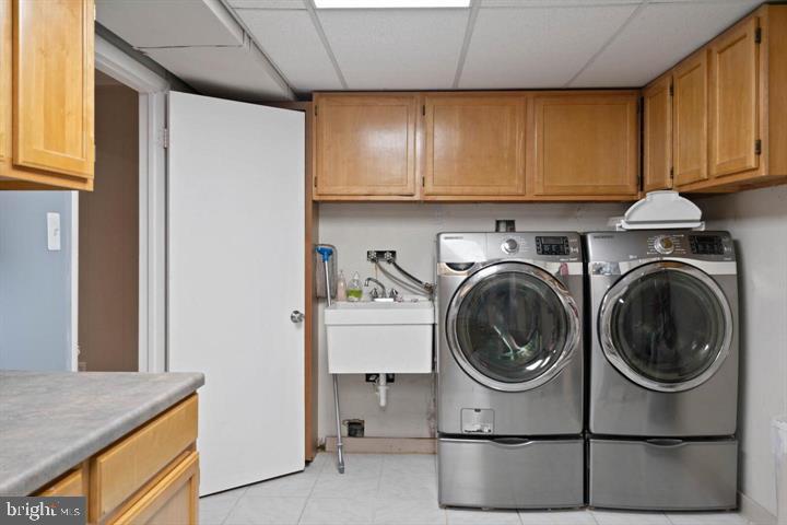 LAKE RIDGE - Residential Lease