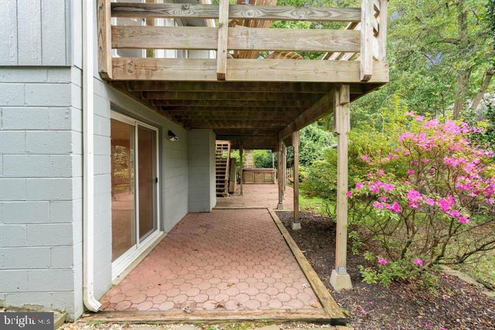 LAKE RIDGE - Residential Lease