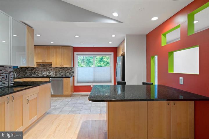 LAKE RIDGE - Residential Lease