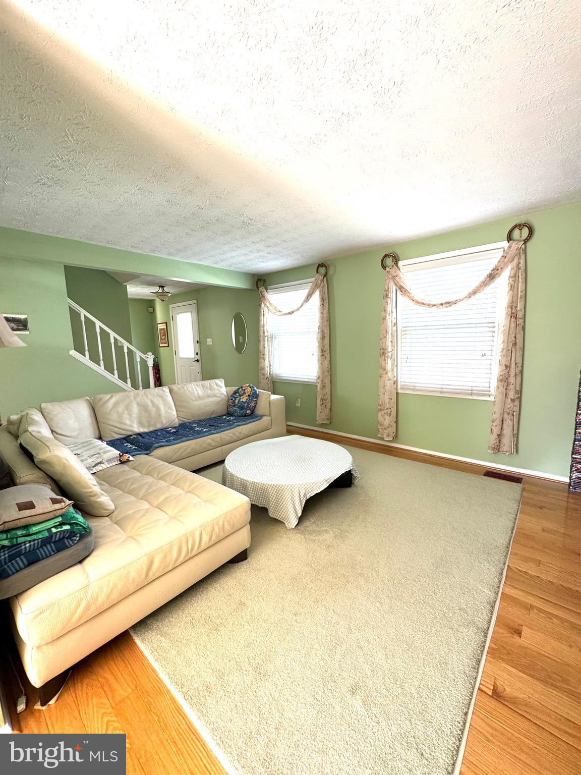 1150 KETTLE POND LANE