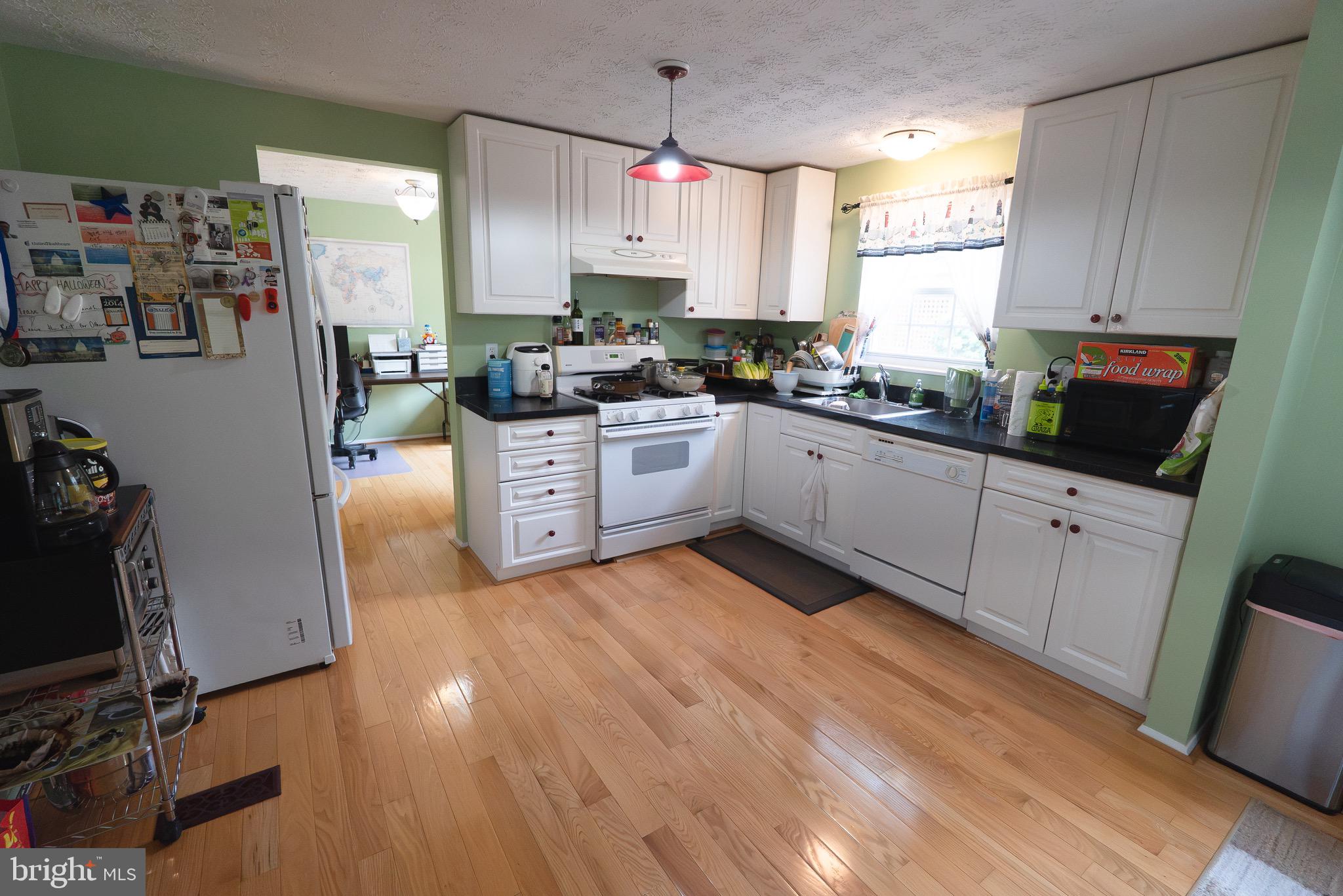 1150 KETTLE POND LANE