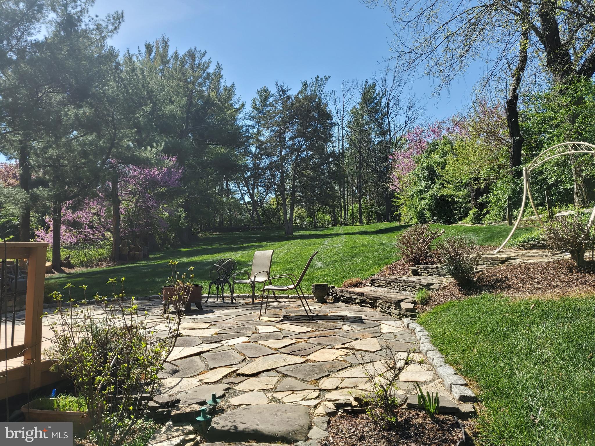 LOCKMEADE - Residential