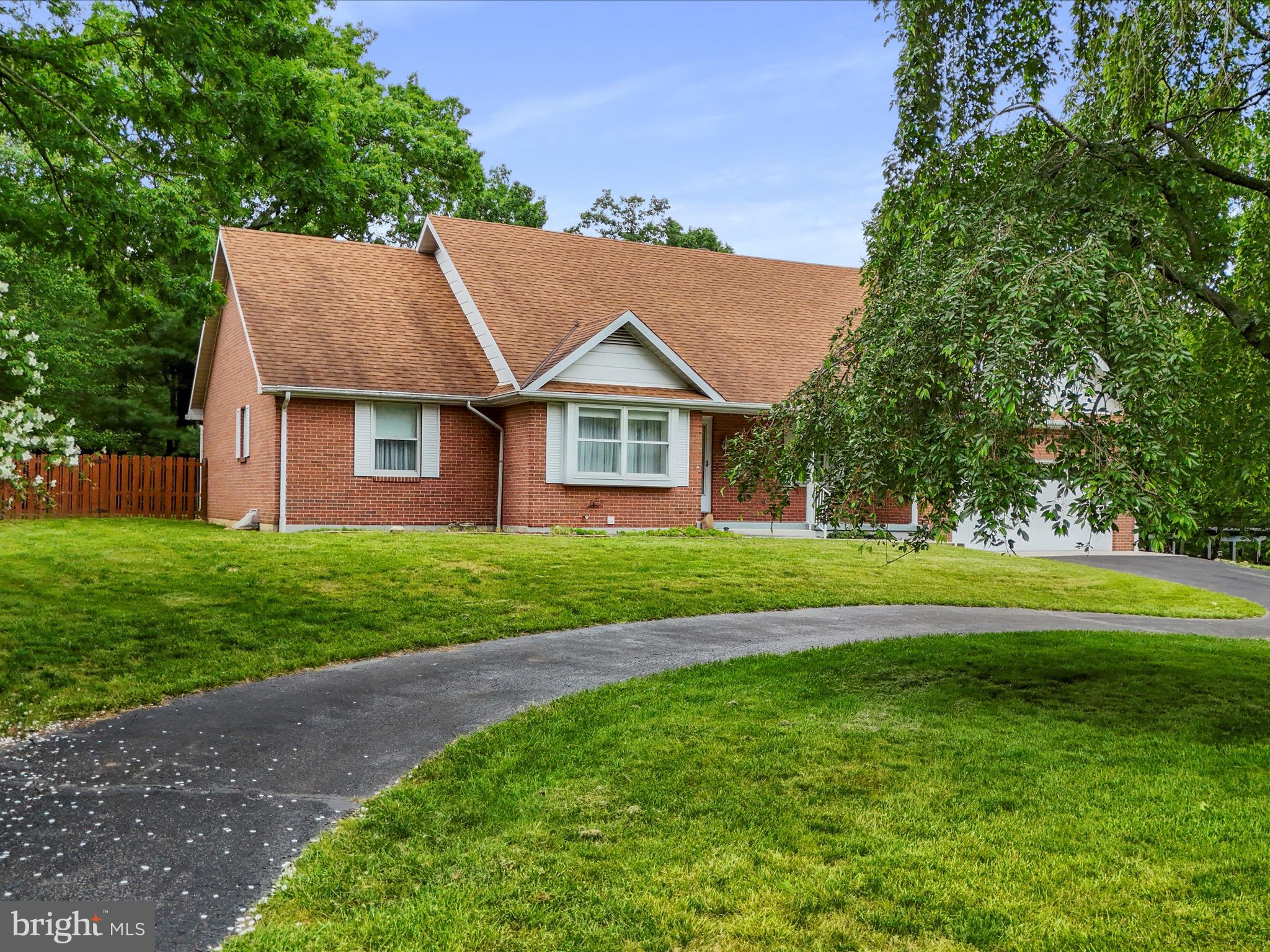 LYNNWOOD - Residential