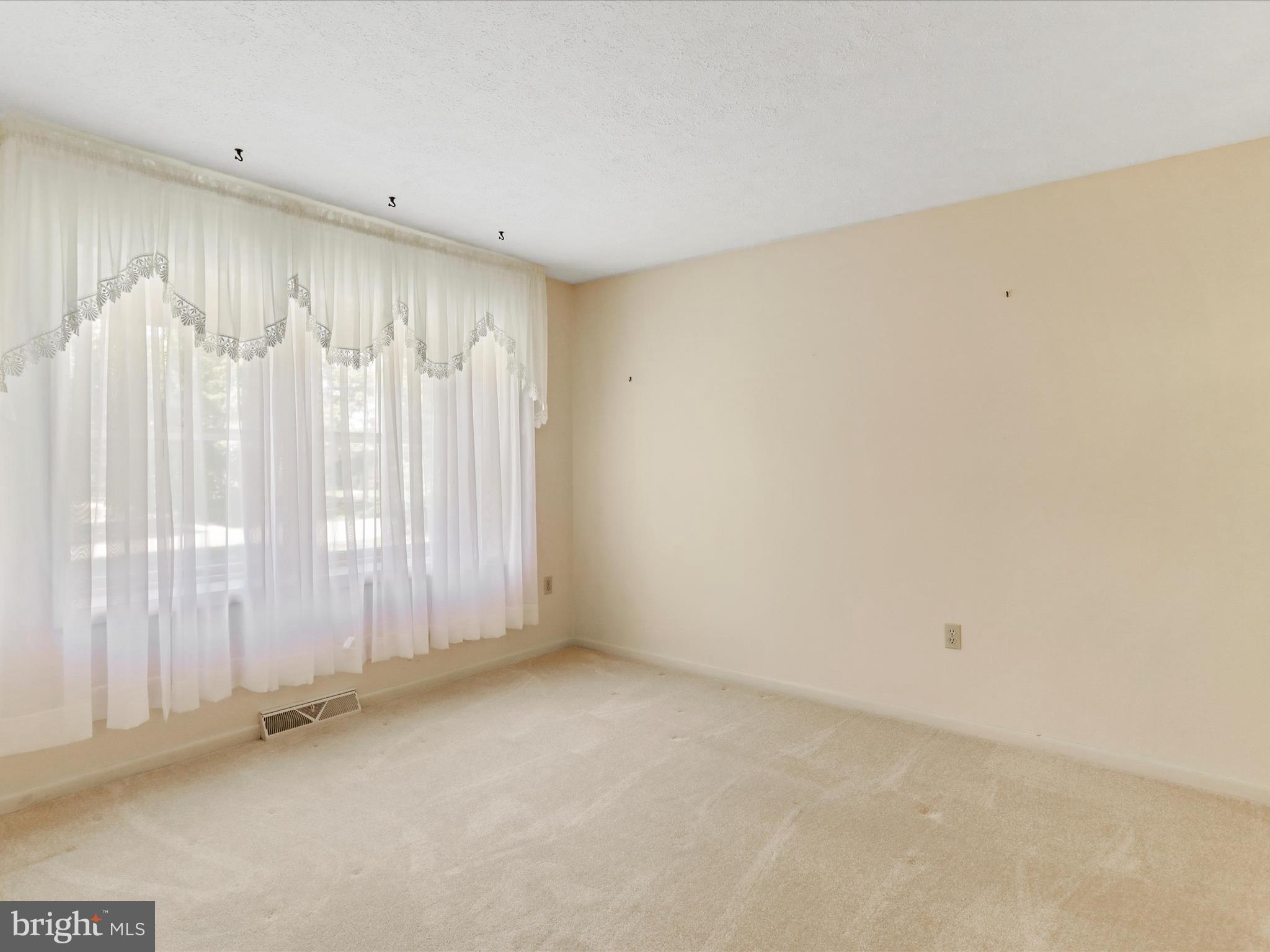 LYNNWOOD - Residential