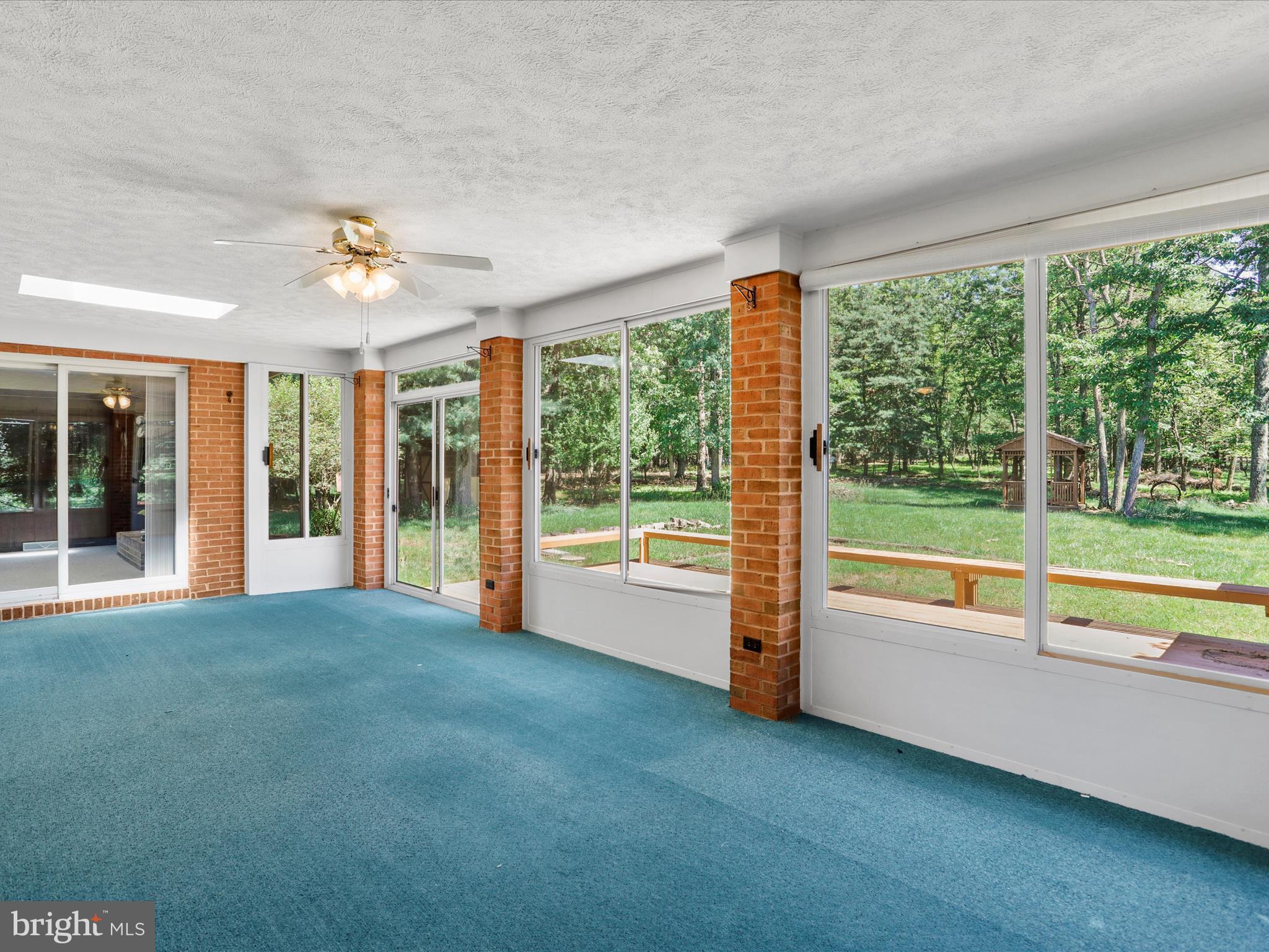 LYNNWOOD - Residential