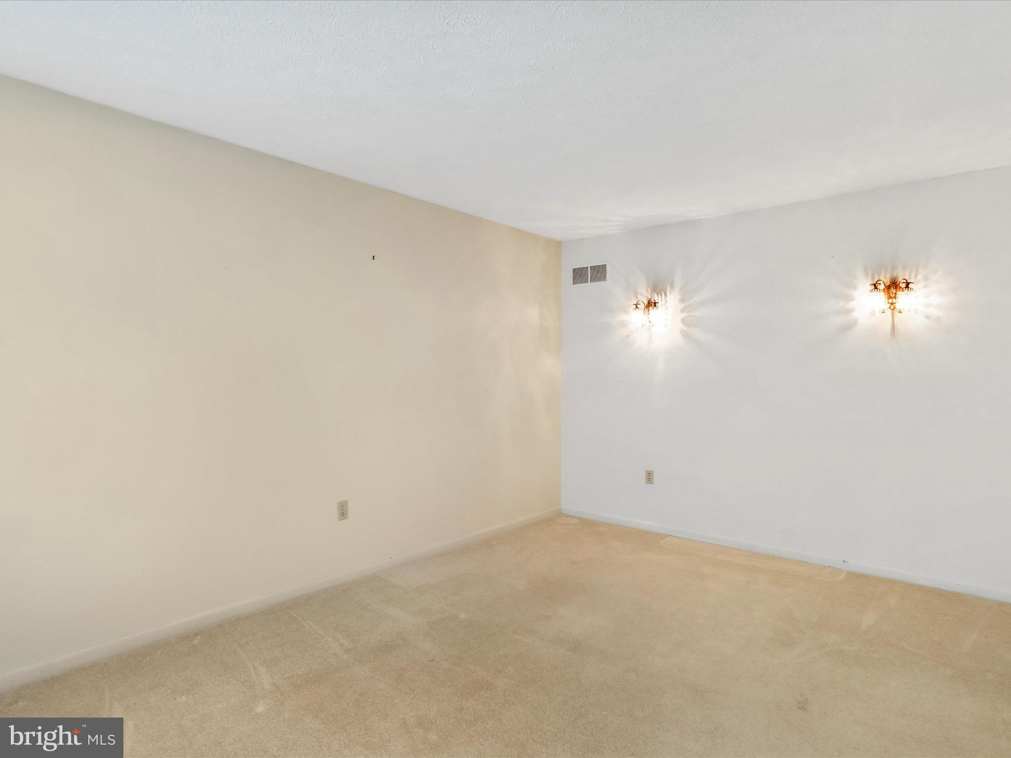 LYNNWOOD - Residential