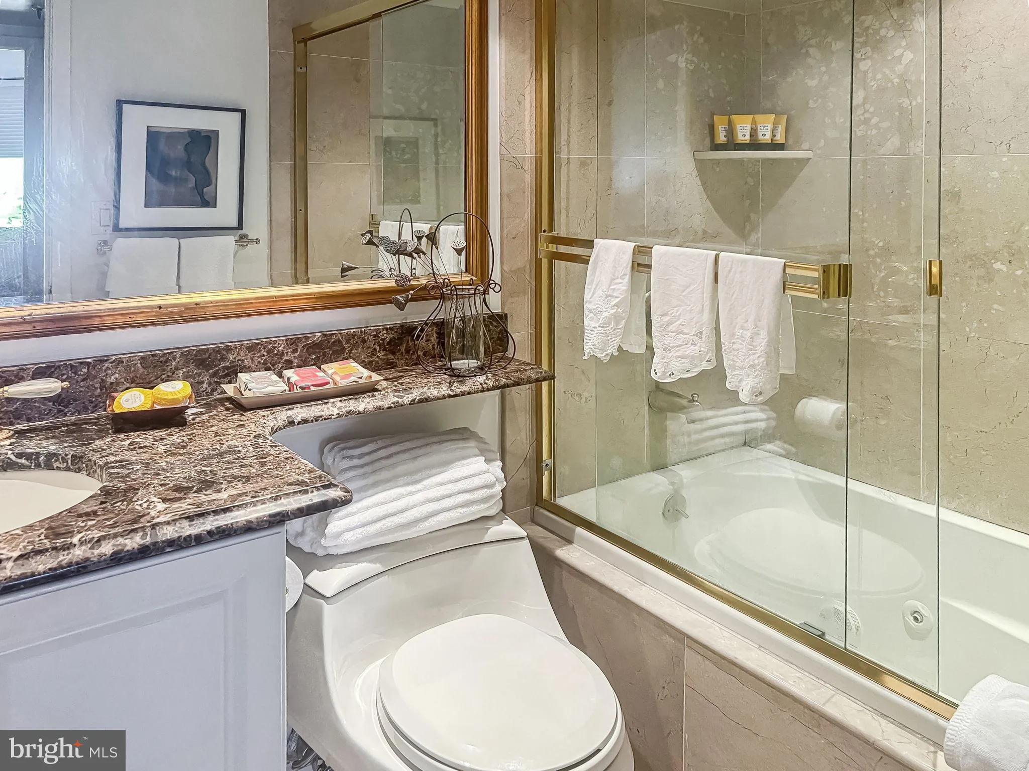 Philadelphia, Pennsylvania 19103, United States, 1 Bedroom Bedrooms, ,1 BathroomBathrooms,Residential,Active,225911