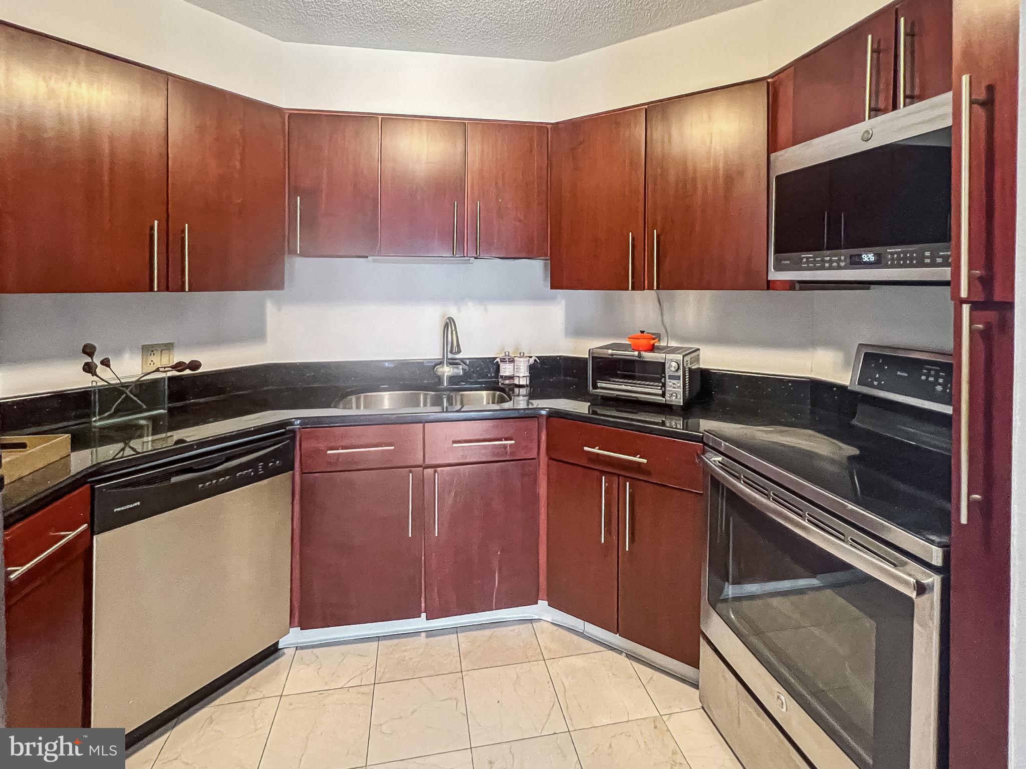2018 WALNUT STREET 29K