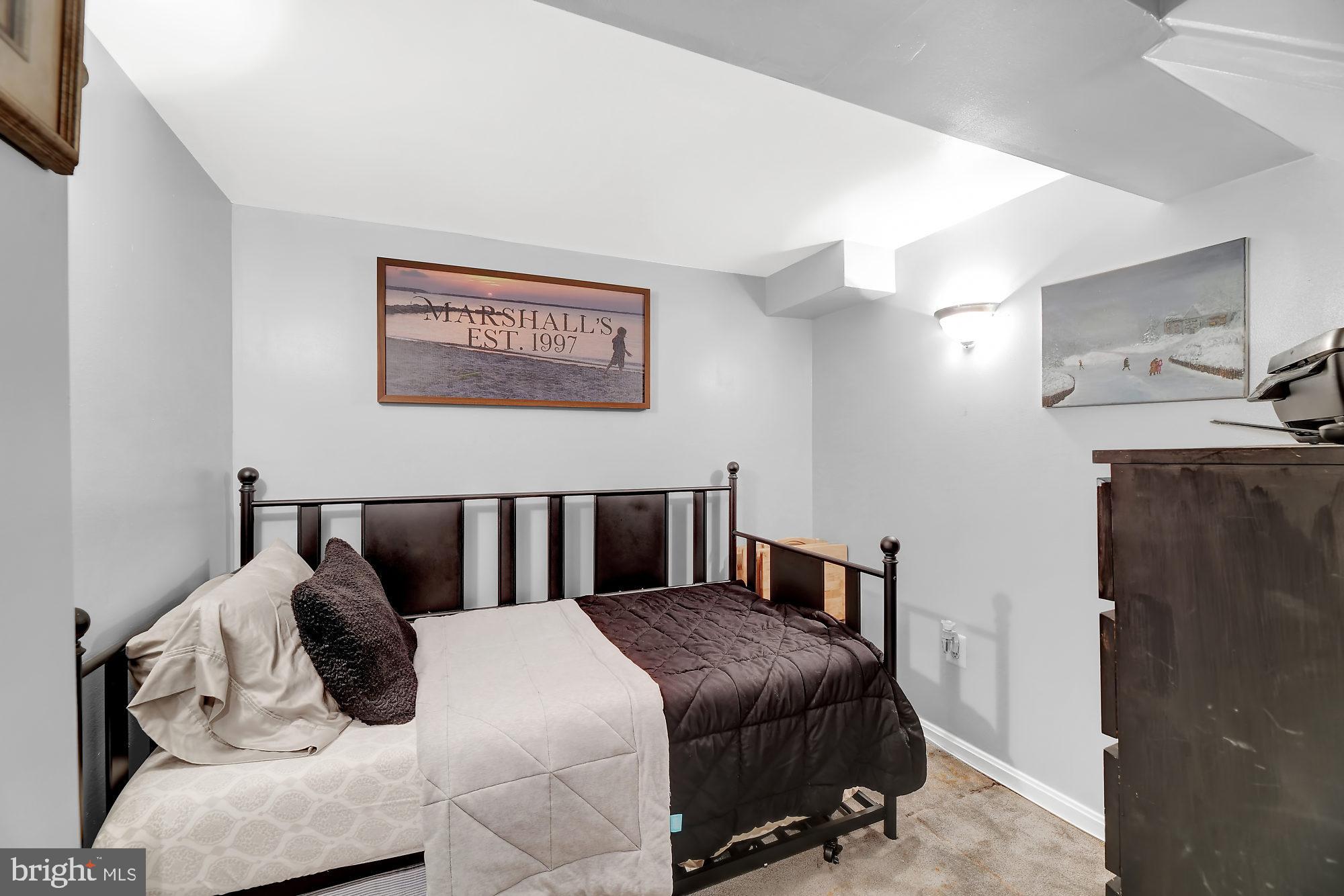 CHARLESMONT - Residential