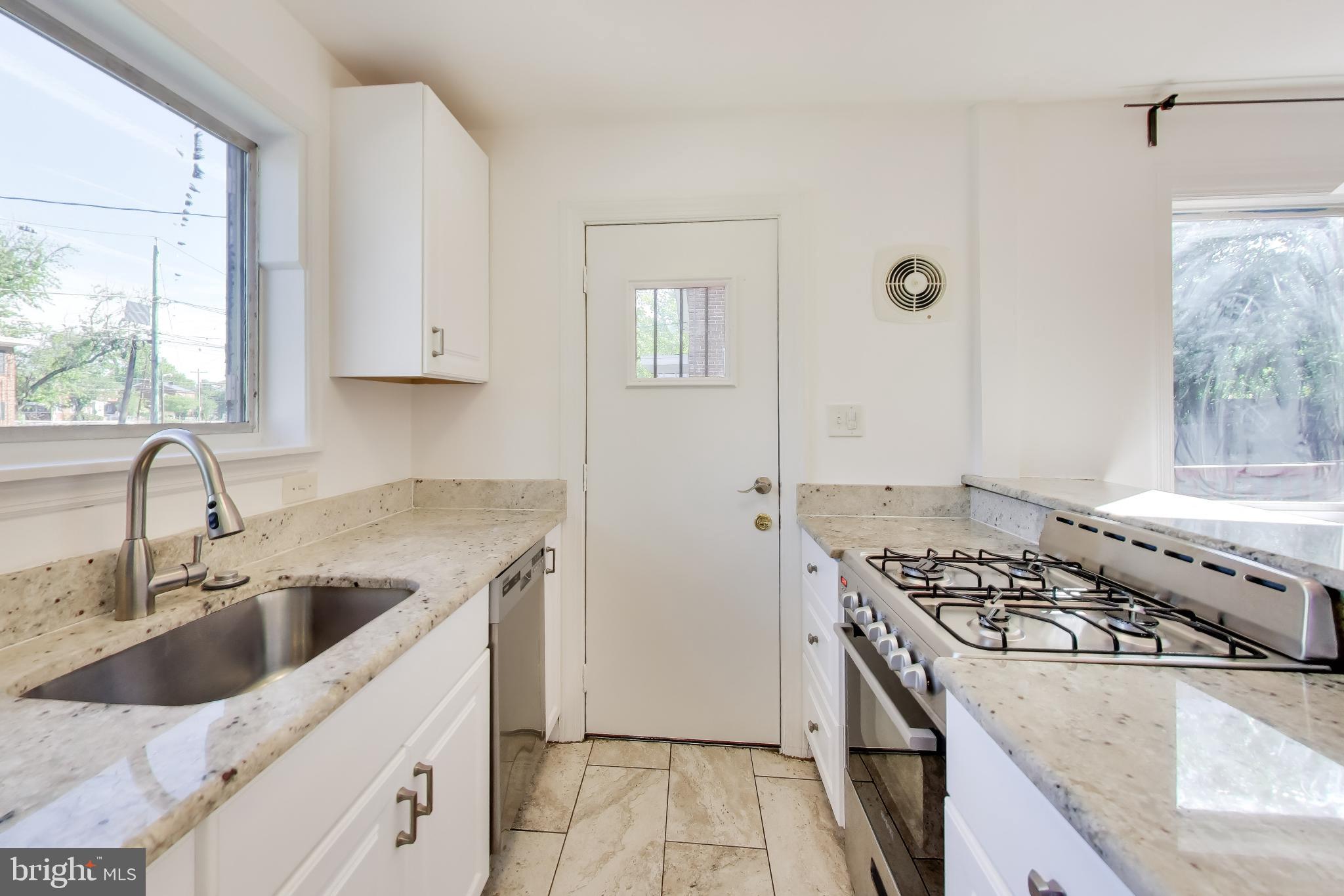 OXON HILL - Residential