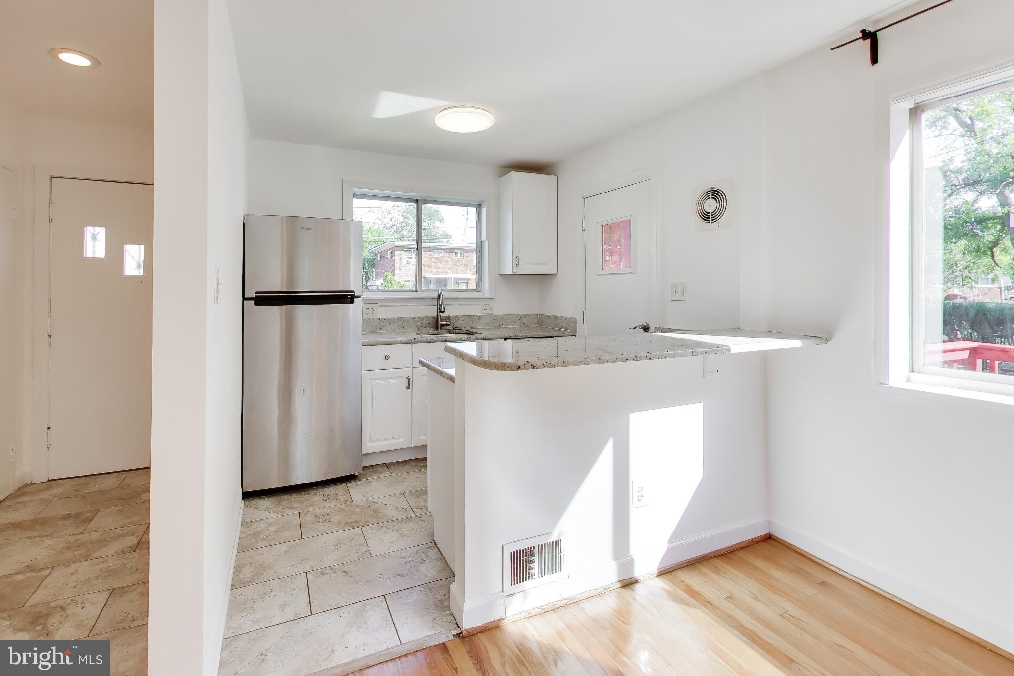 OXON HILL - Residential