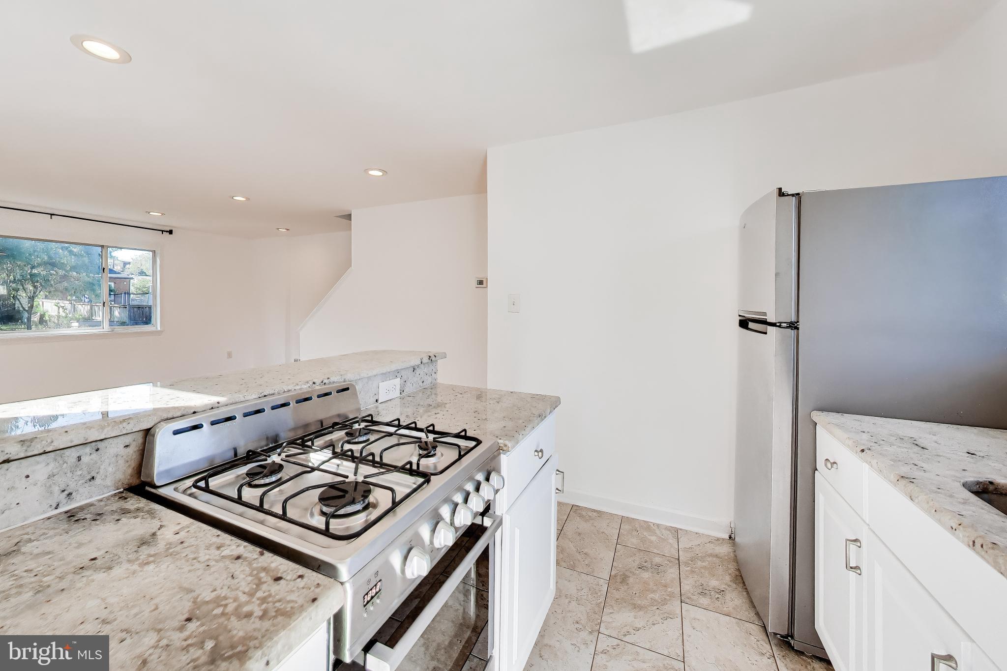 OXON HILL - Residential