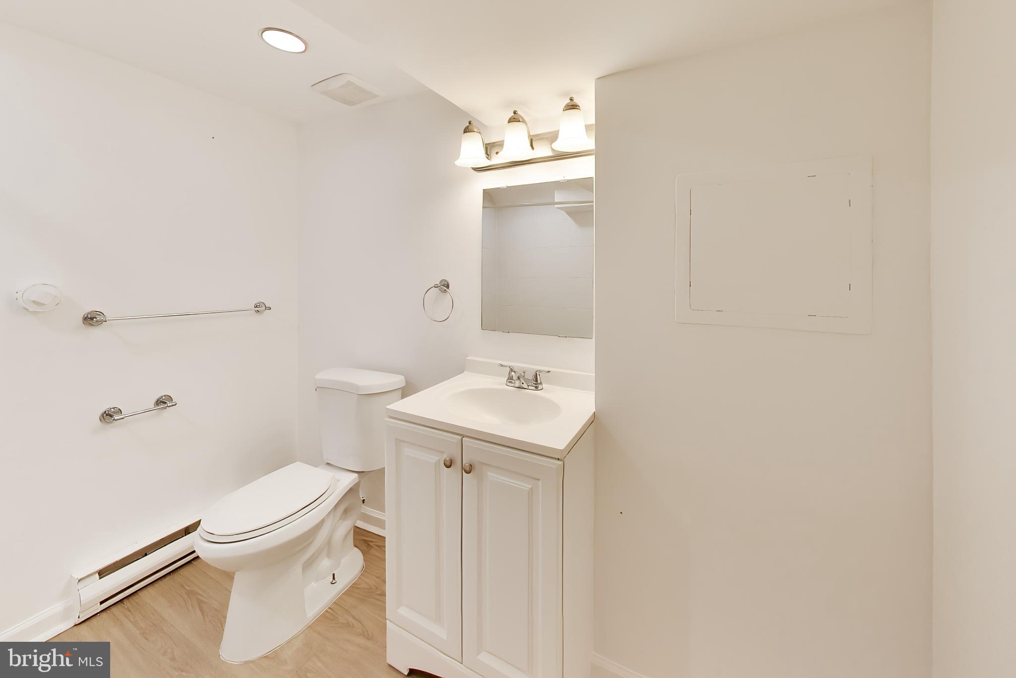 OXON HILL - Residential