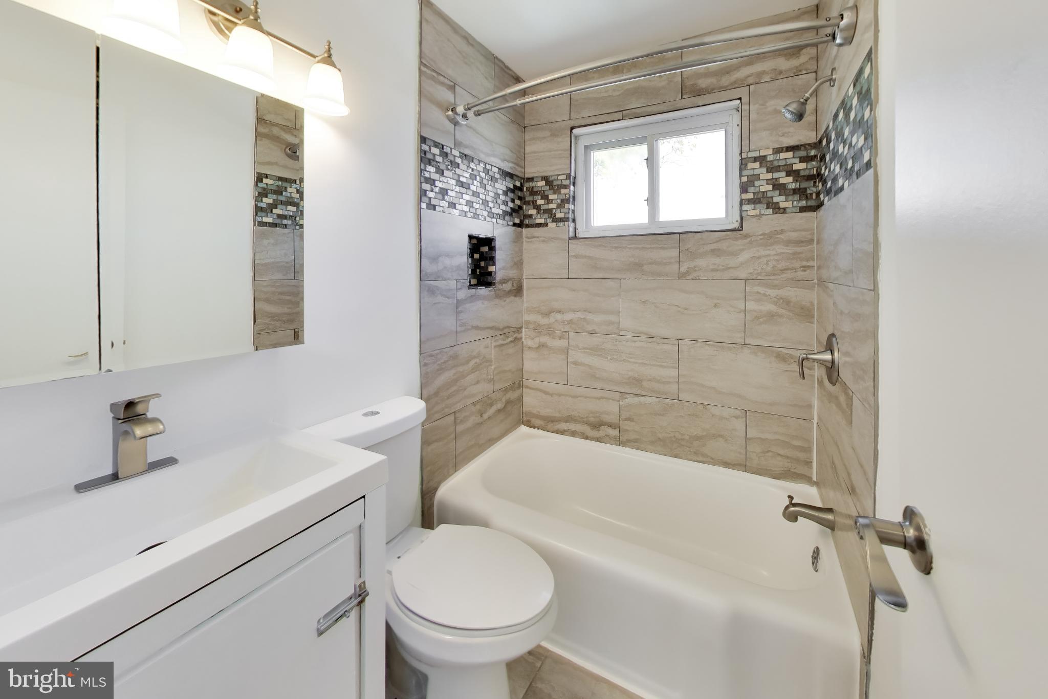 OXON HILL - Residential