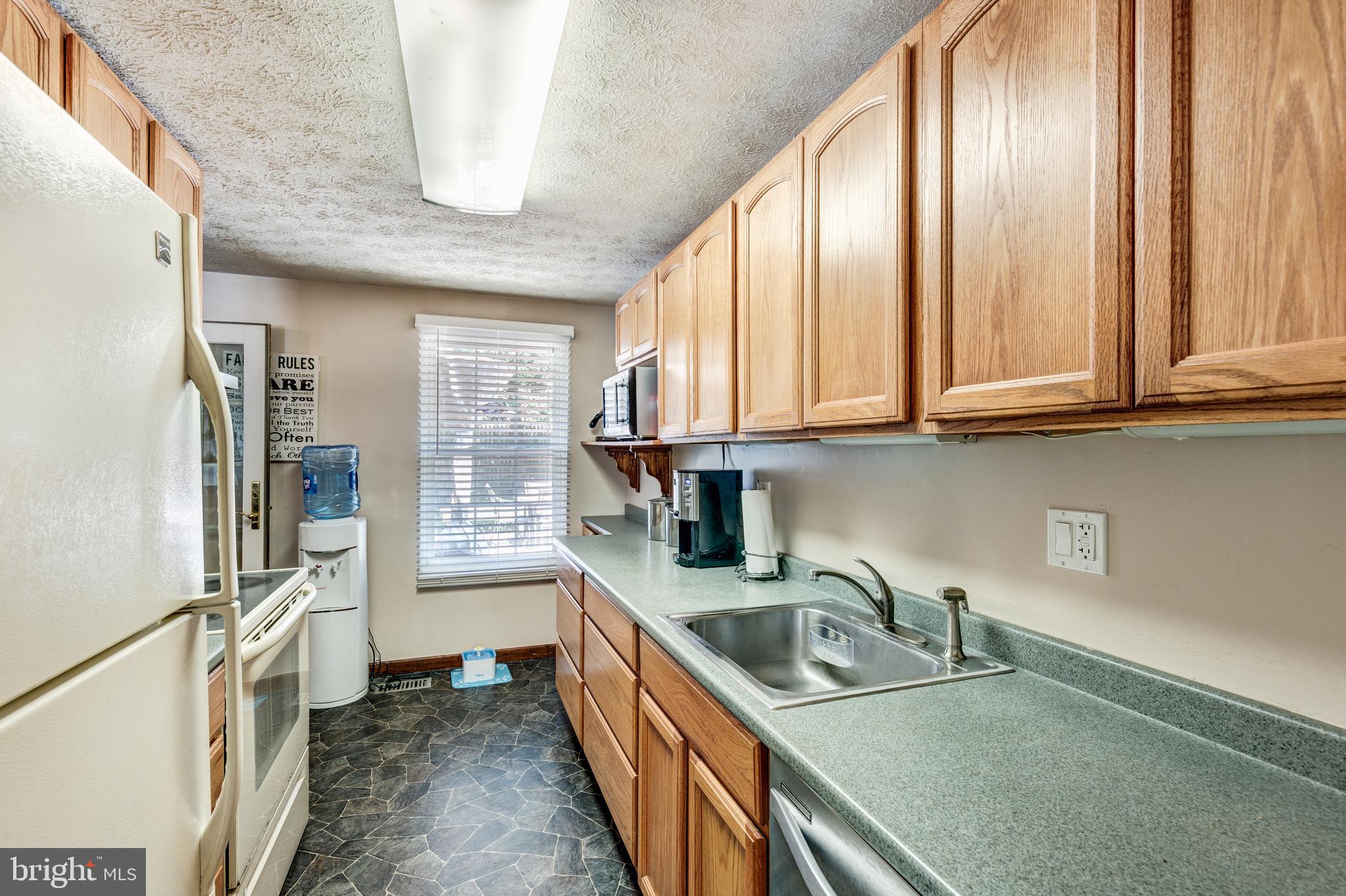 HILLTOP - Residential