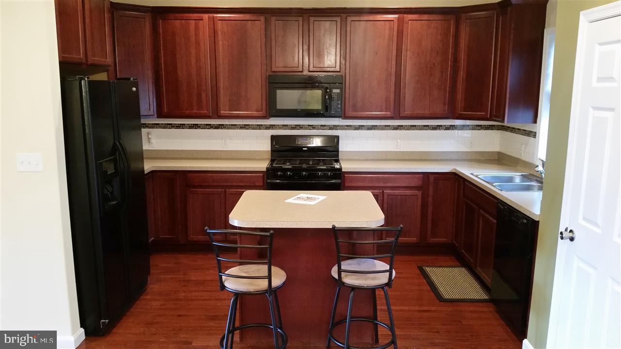 MONTICELLO HEIGHTS - Residential