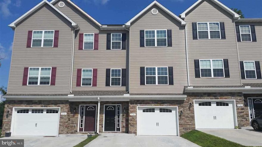 Great home in convenient location with access to shopping & major roads. Finished LL family rm, half bath & walk-in closet. FR does have & emergency egress window & dual entrances. Nice Kitchen w/center island & recessed lights. Hardwd flrs in kit & dining areas. Large LR w/open floor plan for entertaining. Master BR has tray ceiling, recessed lights, 2 walk-in closets & full Bth. W&D on BR level. Ready for immediate occupancy!