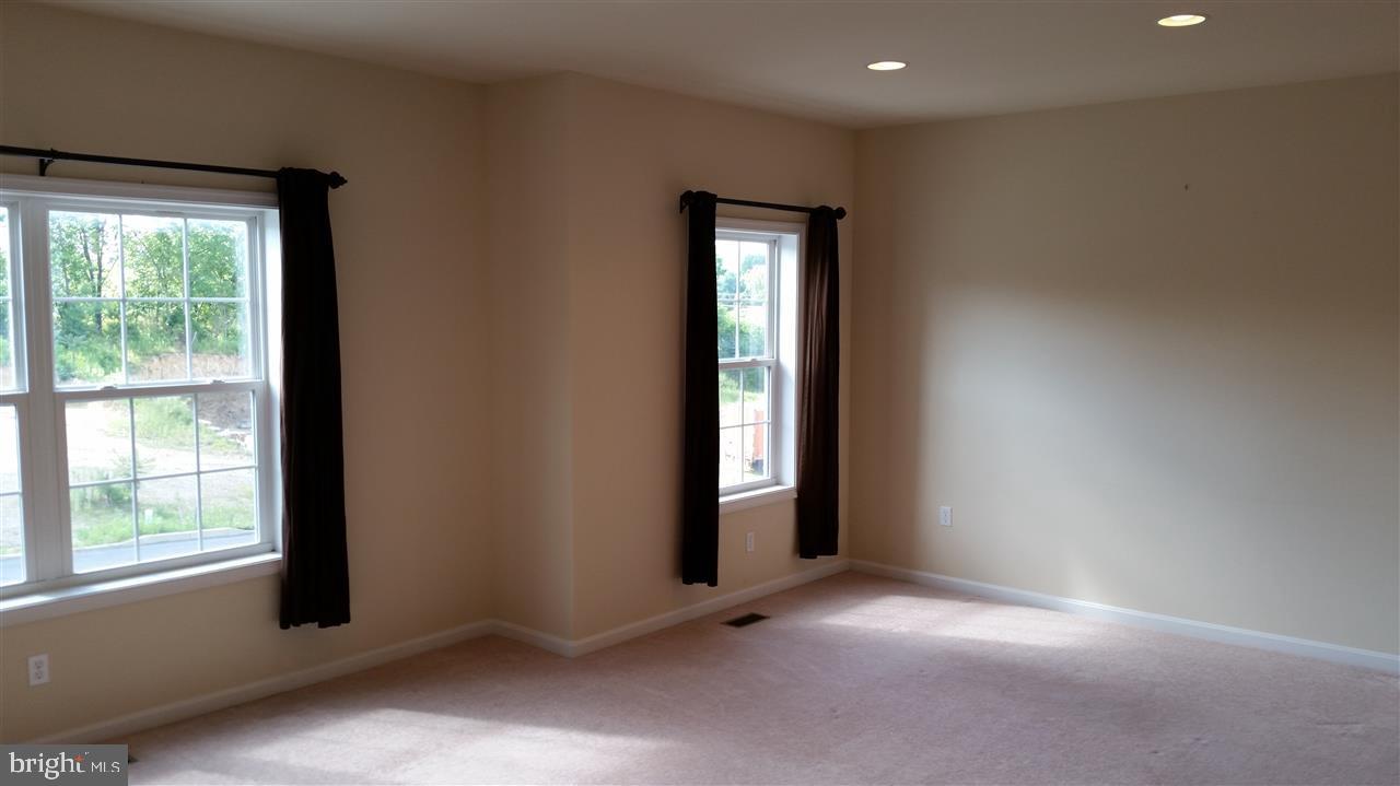 MONTICELLO HEIGHTS - Residential