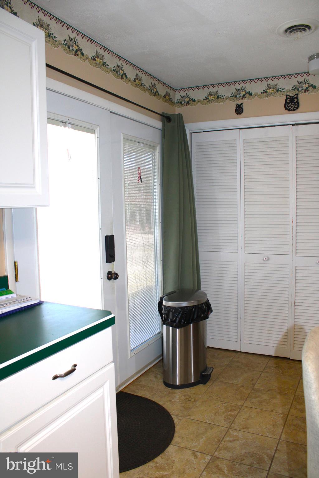 NEW  CREEK - Residential