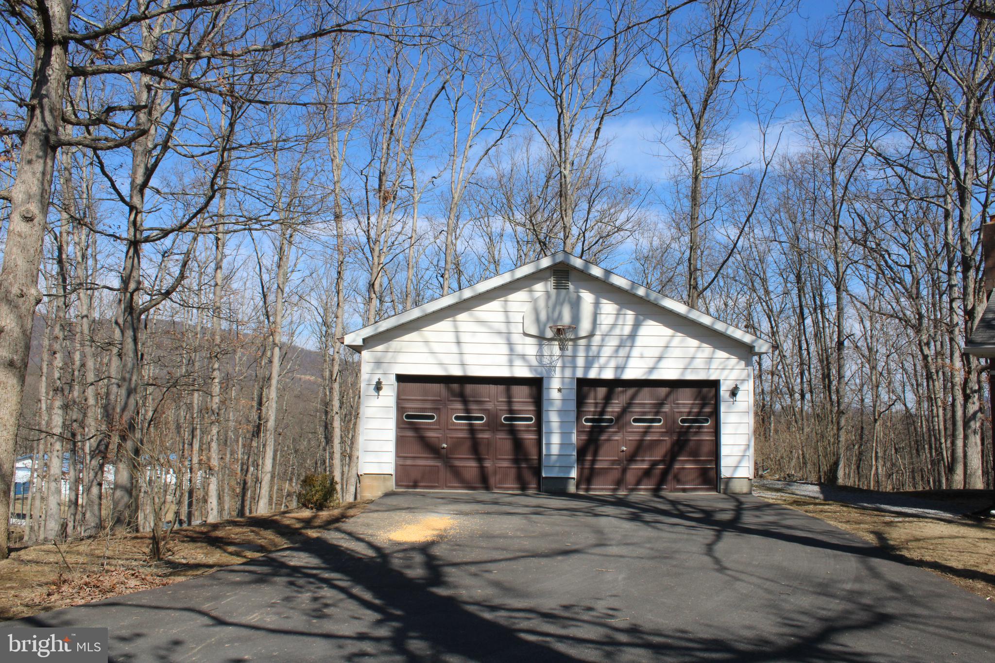 NEW  CREEK - Residential