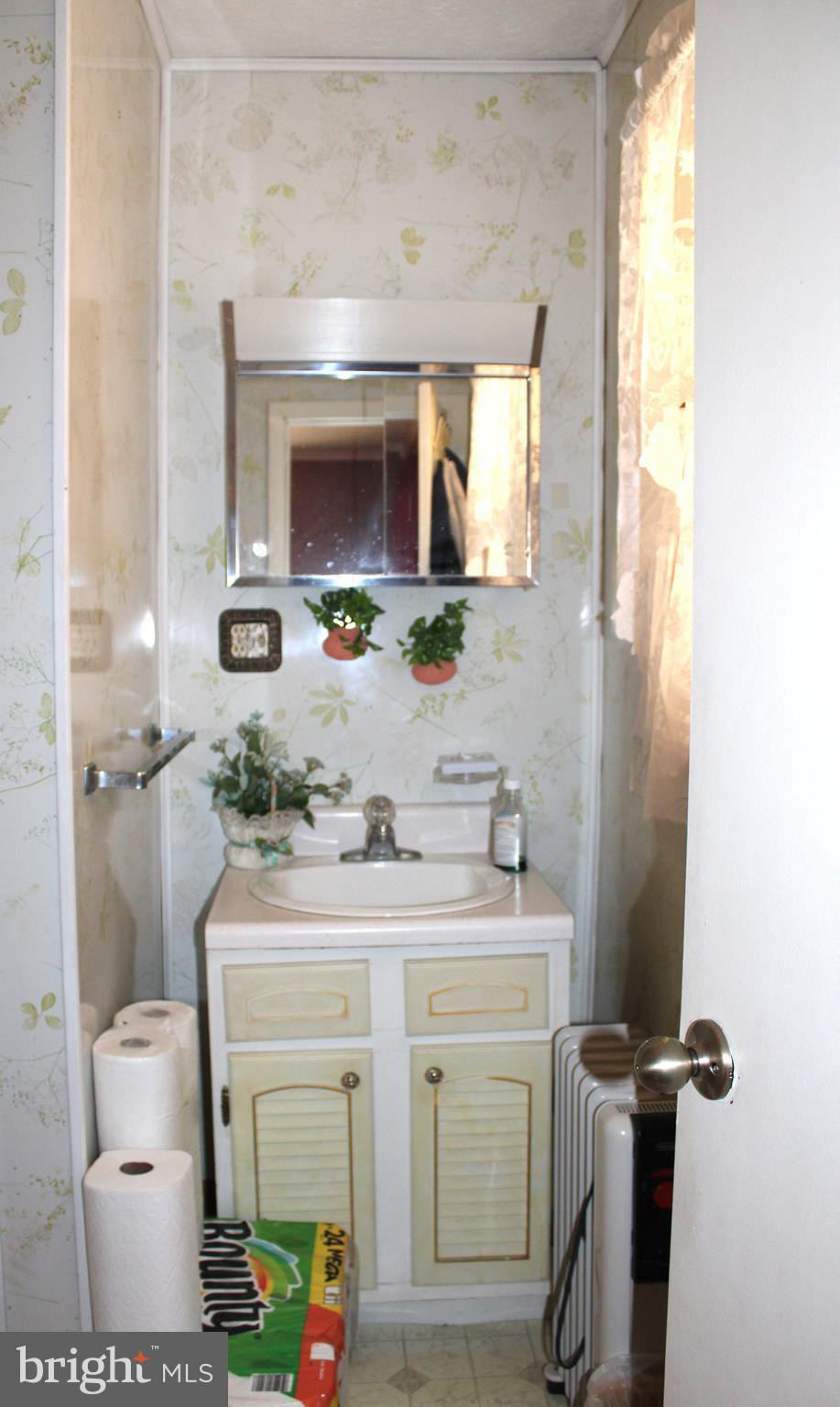 NEW  CREEK - Residential