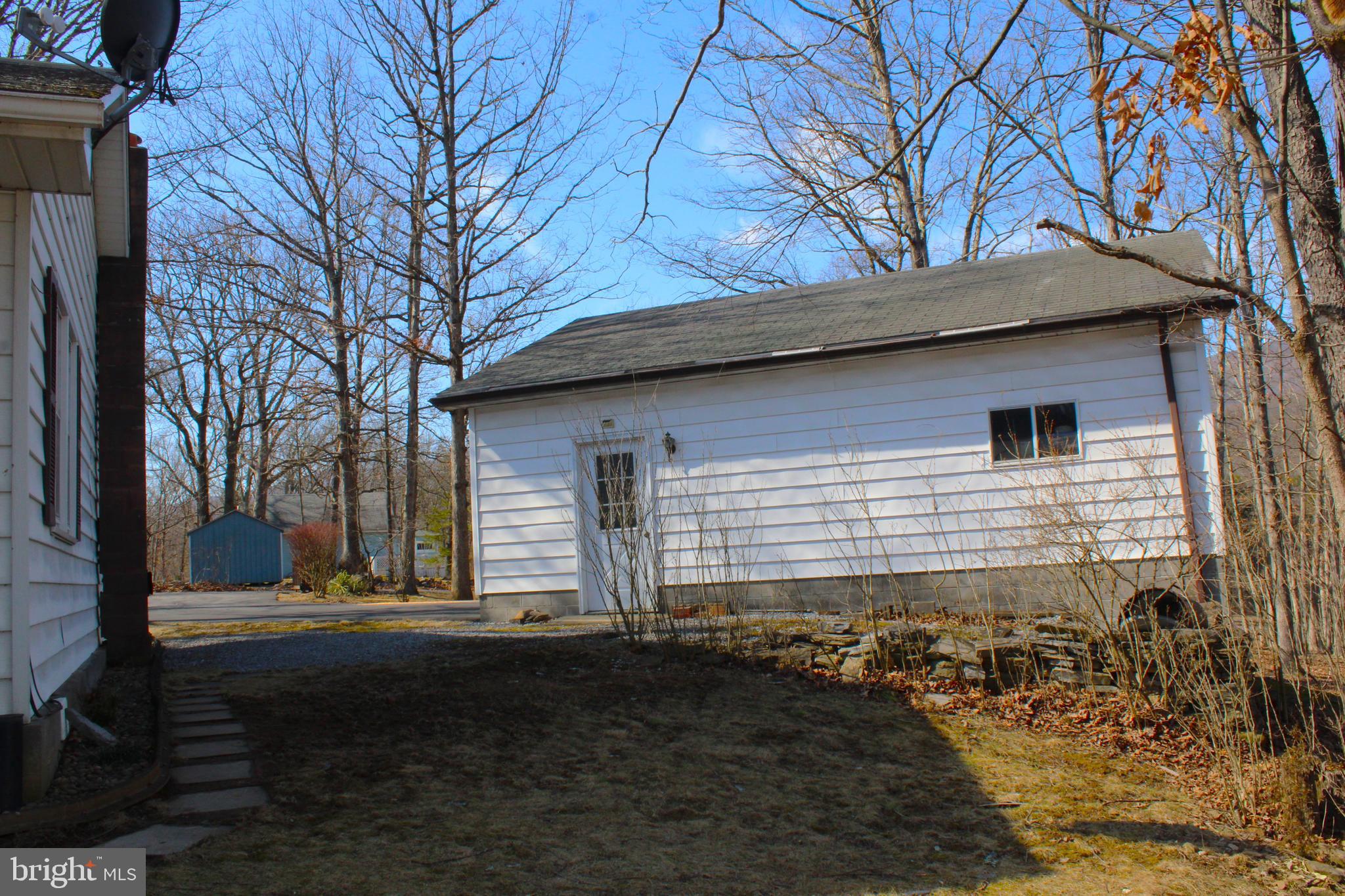 NEW  CREEK - Residential