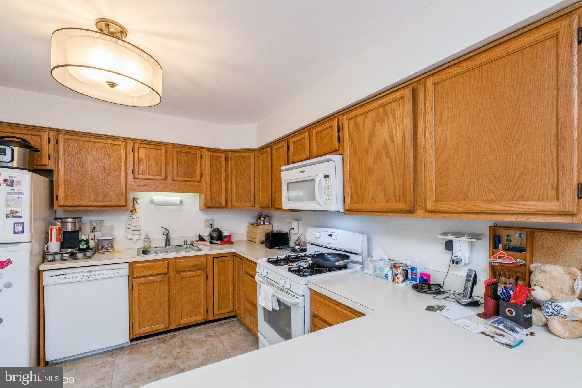 MIRROR RIDGE - Residential