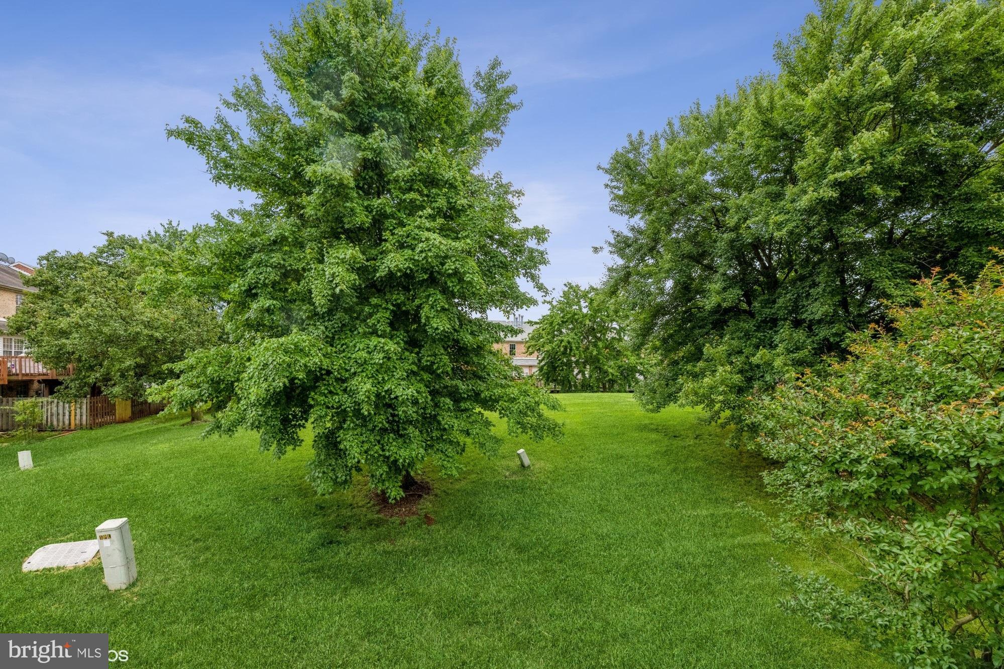 MIRROR RIDGE - Residential
