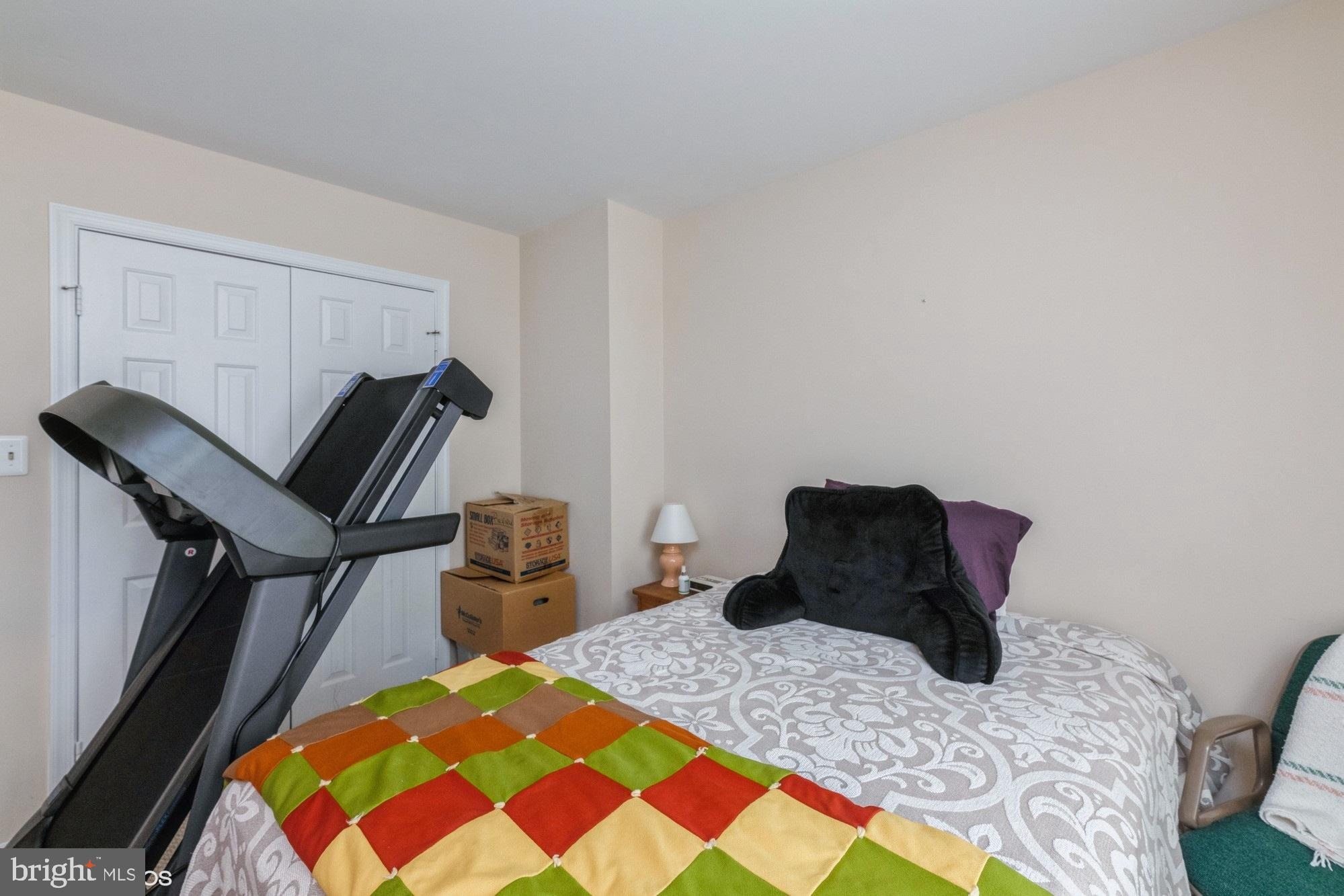 MIRROR RIDGE - Residential