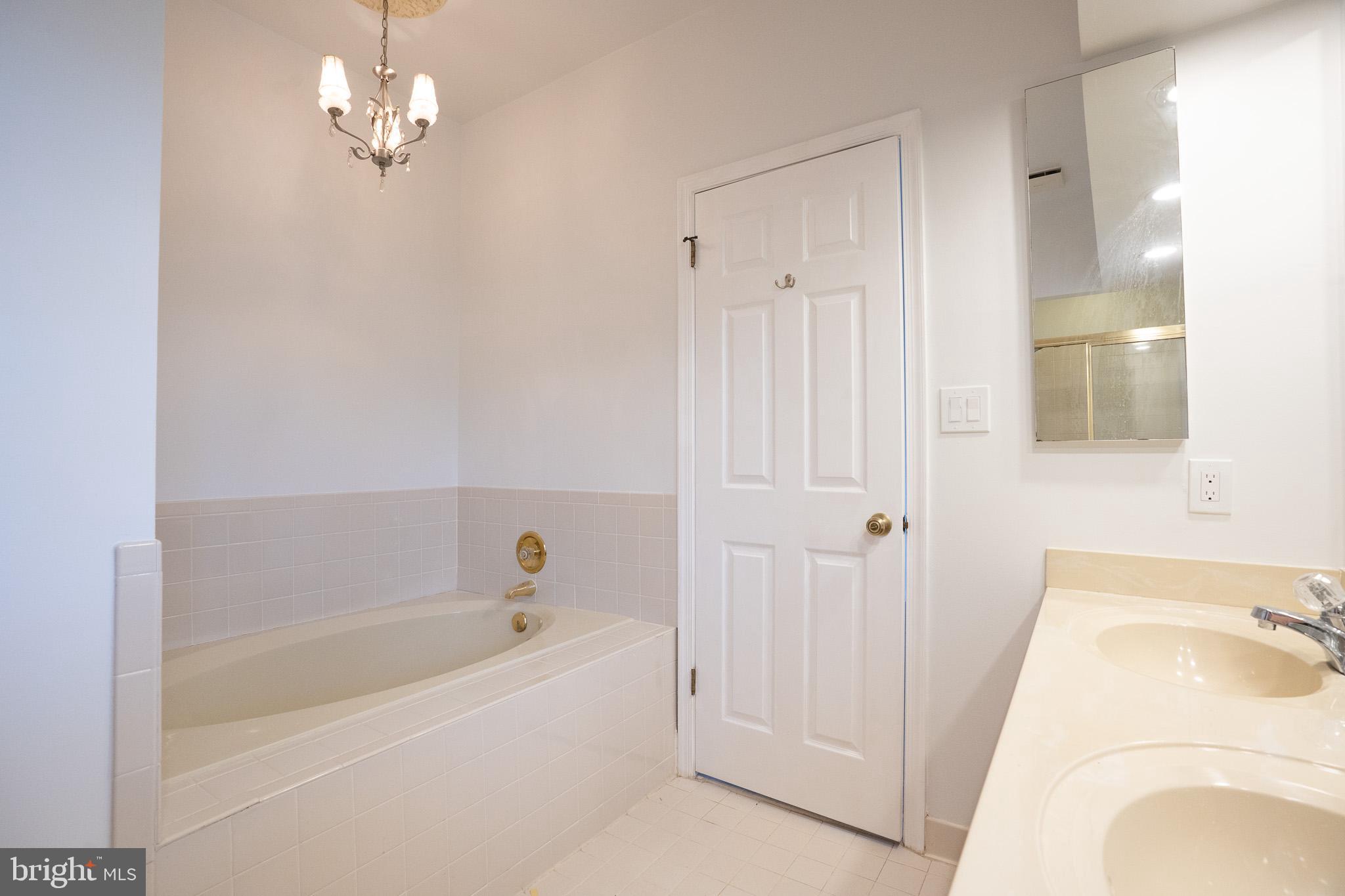 RIVA TRACE - Residential