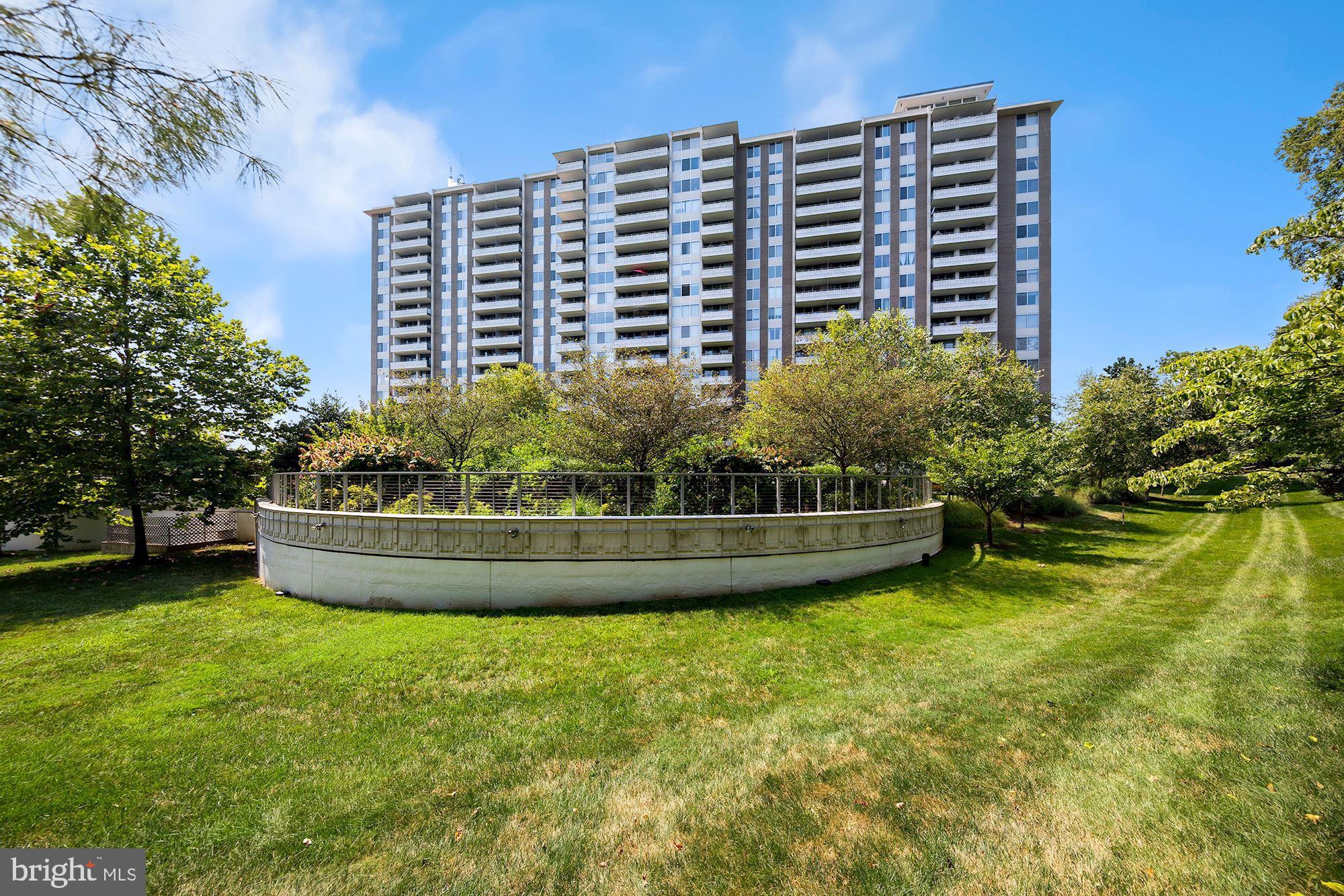 THE KENWOOD - Residential