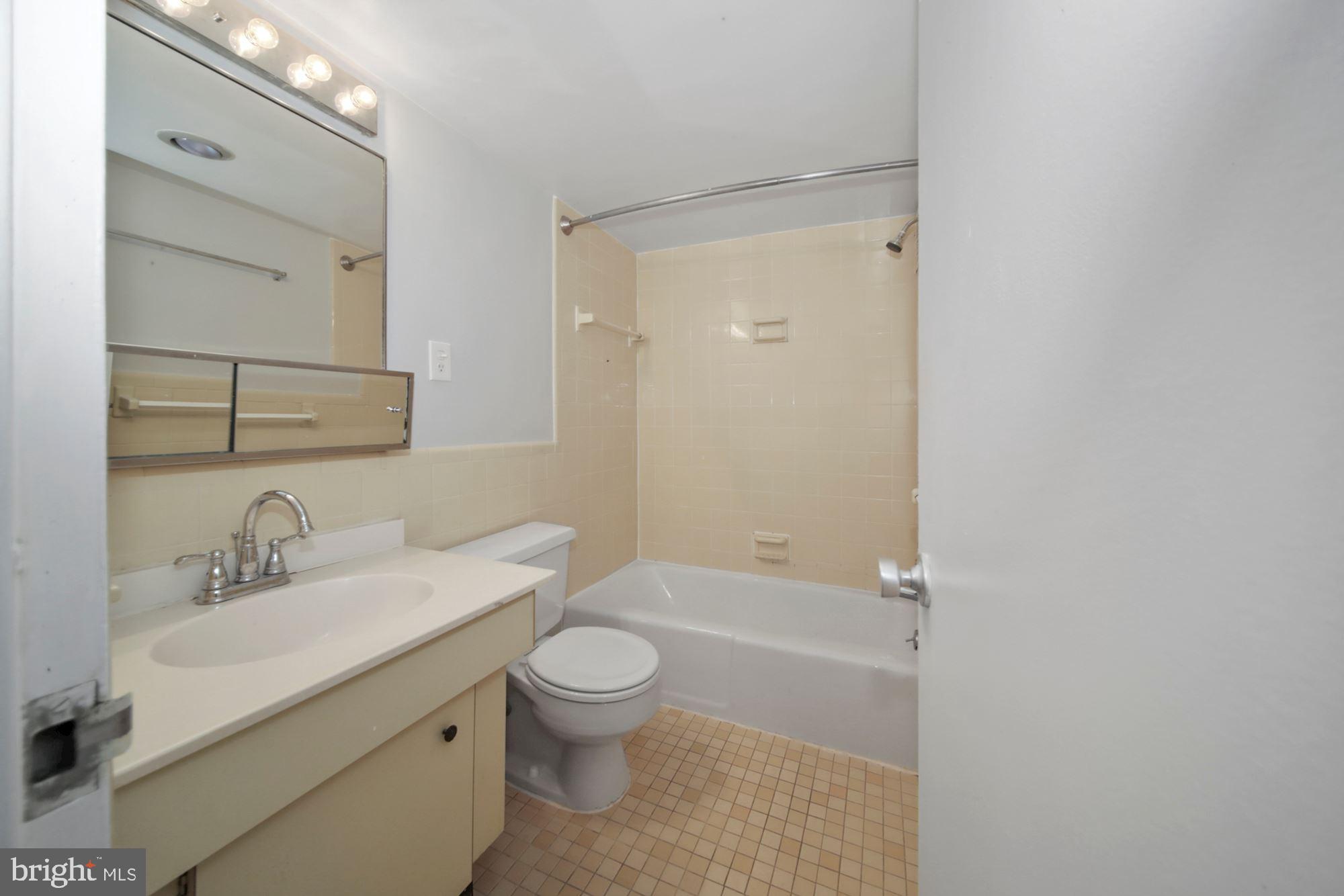 THE KENWOOD - Residential