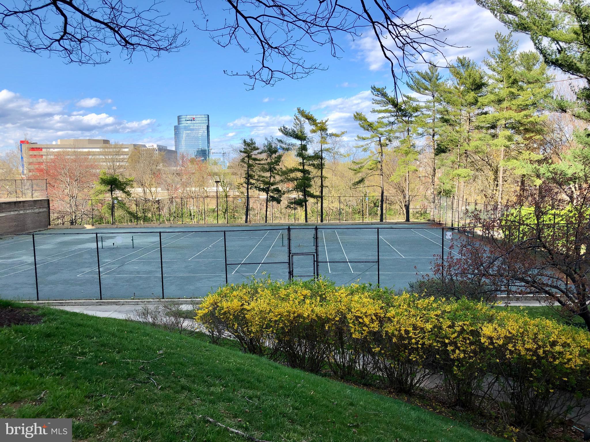 REGENCY AT MCLEAN - Residential