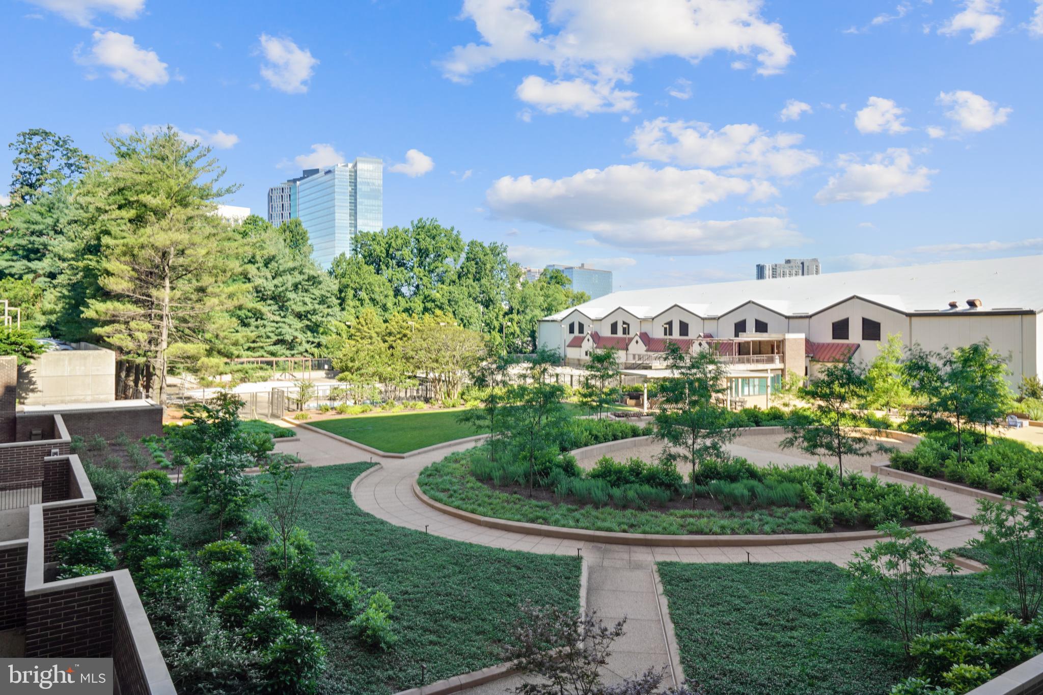 REGENCY AT MCLEAN - Residential