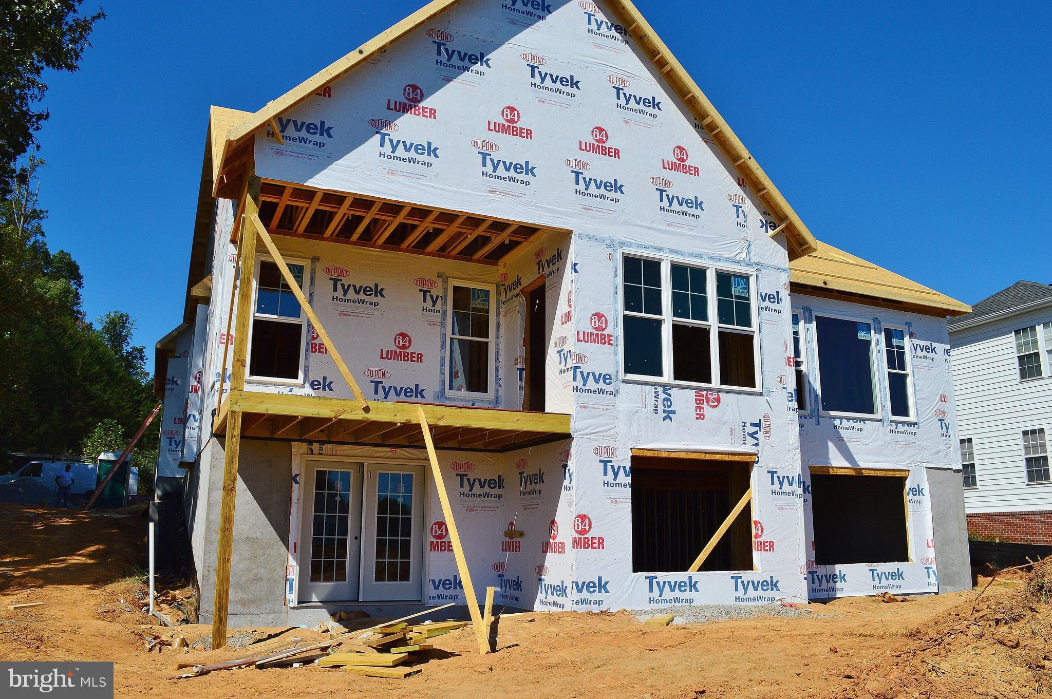 COUNTRY CLUB ESTATES - Residential