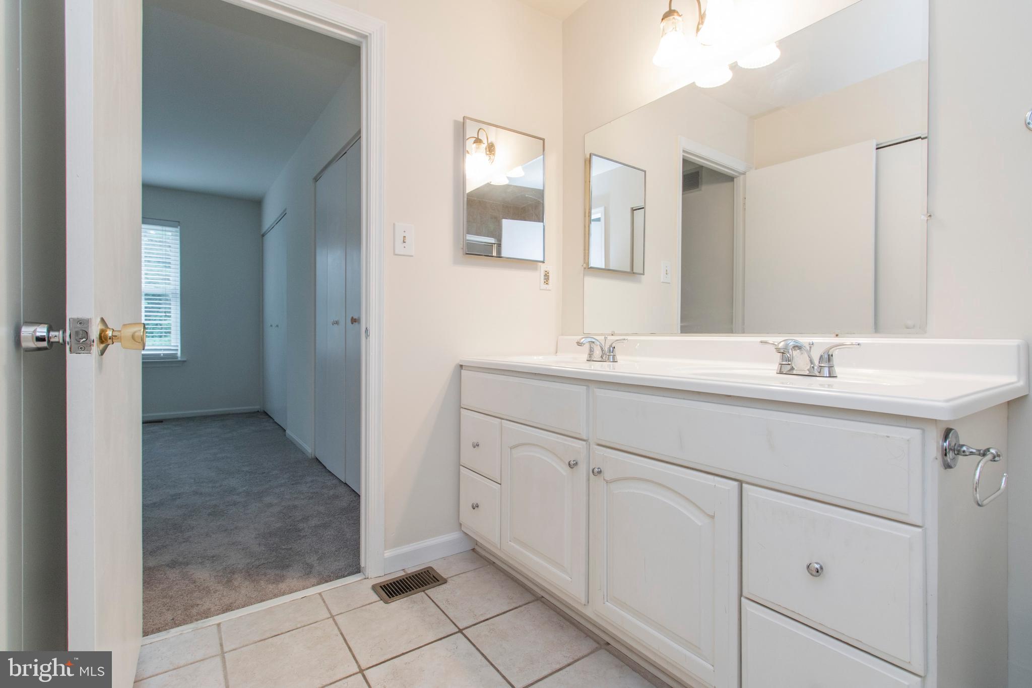 REGENTS PARK - Residential