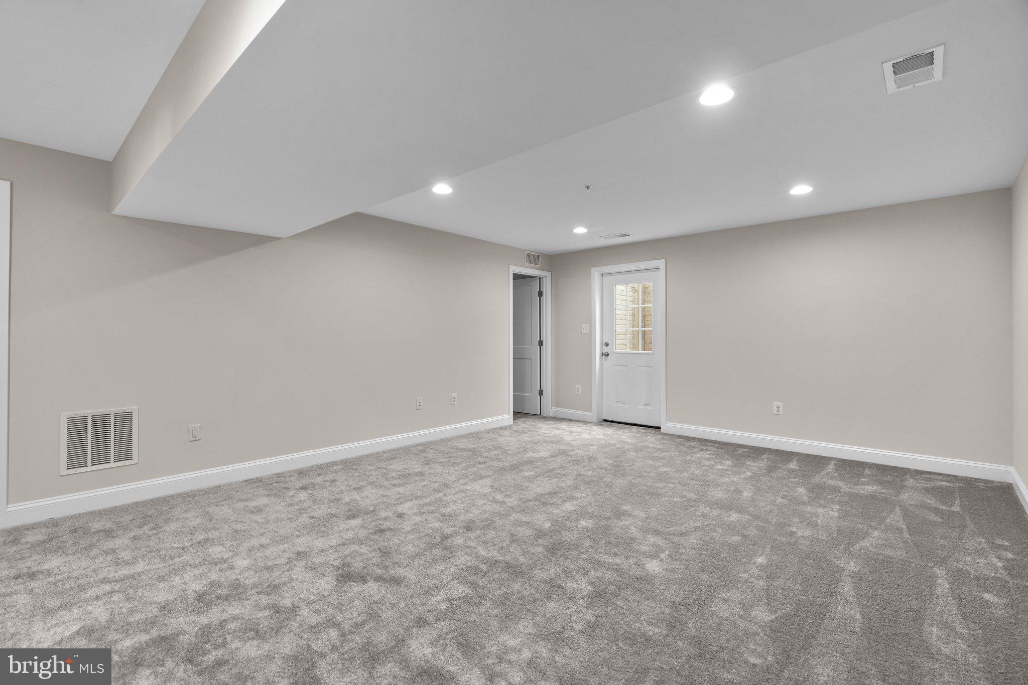 MONTGOMERY MEADOWS - Residential