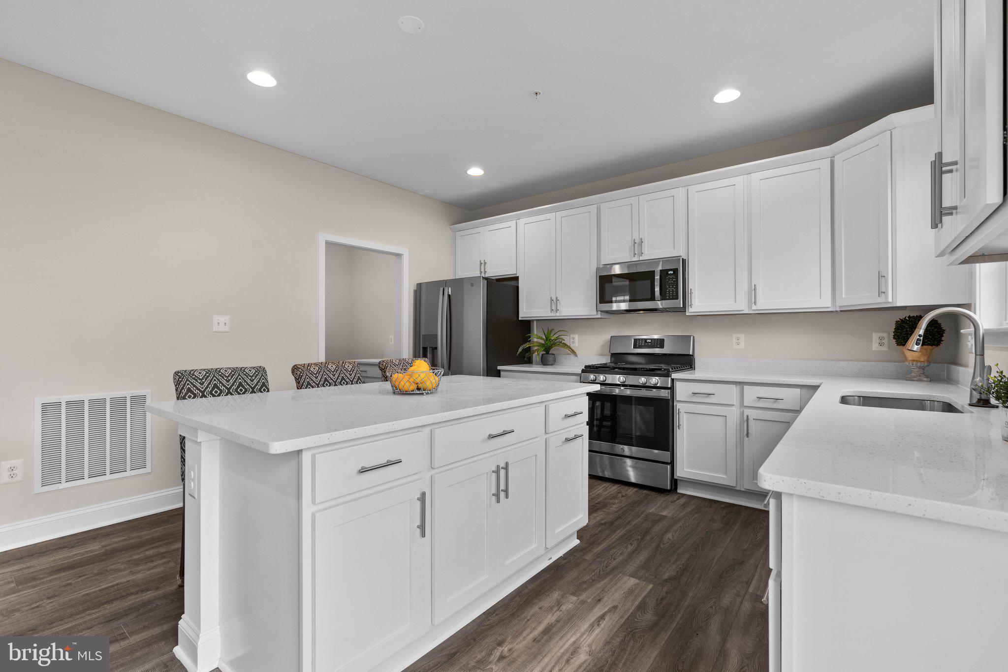 MONTGOMERY MEADOWS - Residential