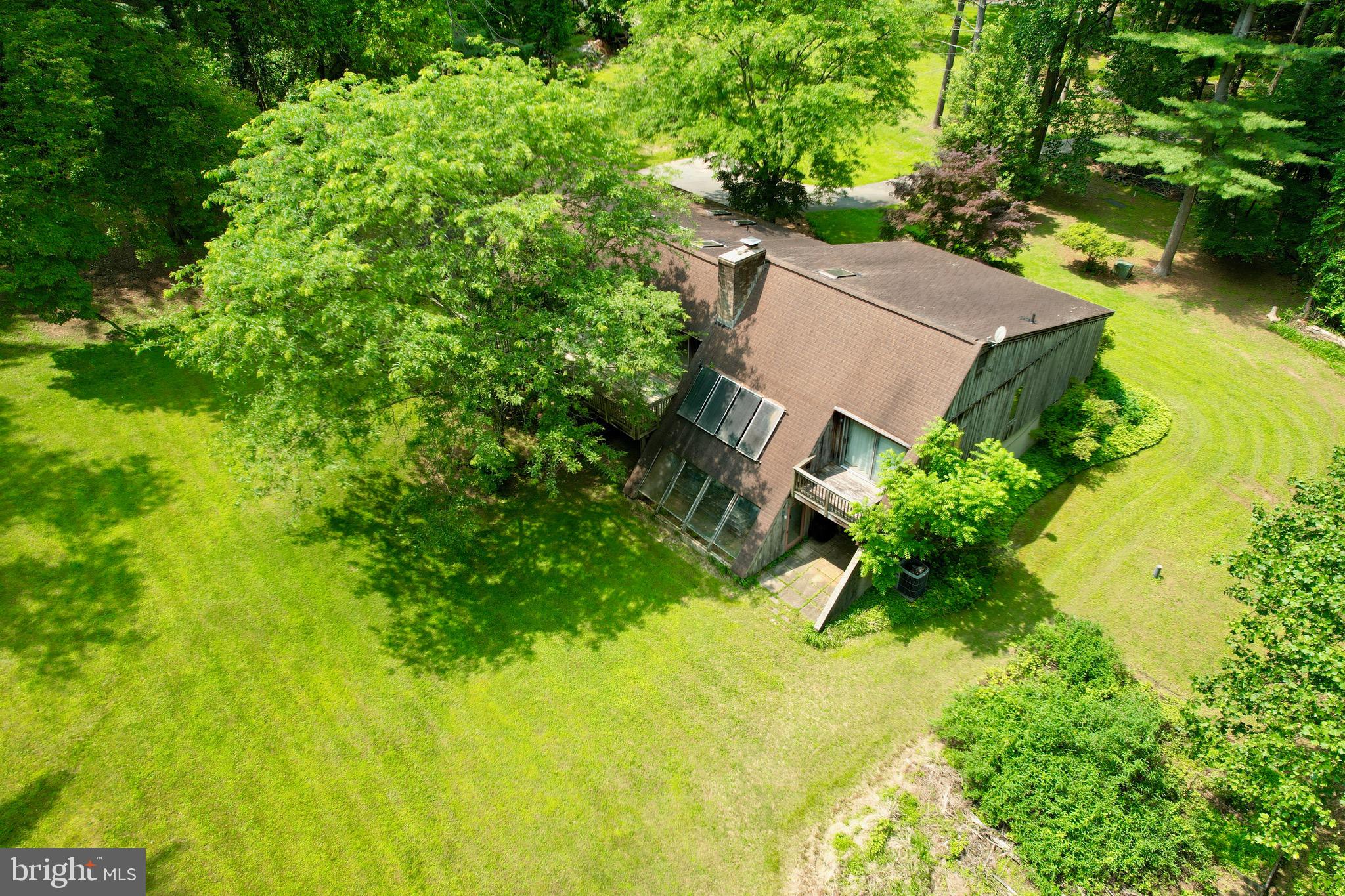 603 E WHEEL ROAD